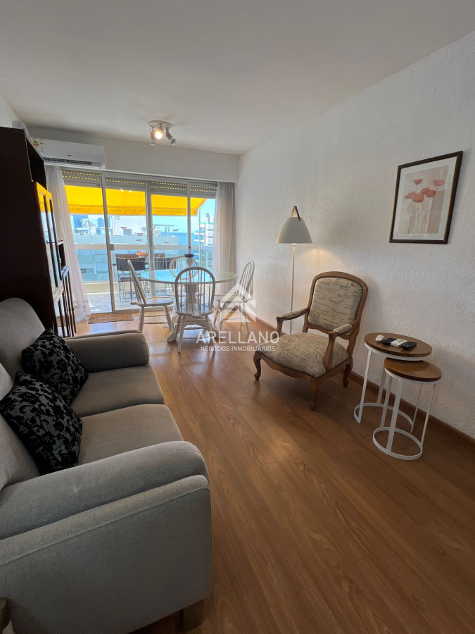 Apartamento ID.4418 - Venta Apartamento 2 Dormitorios - Punta del Este 