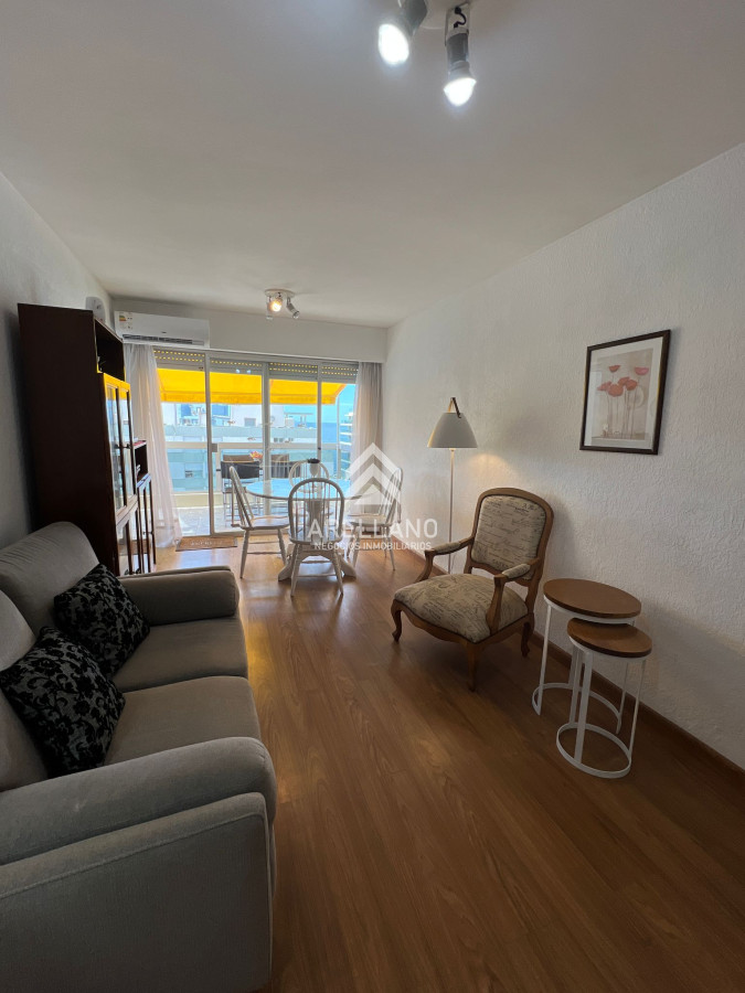 Apartamento ID.4418 - Venta Apartamento 2 Dormitorios - Punta del Este 