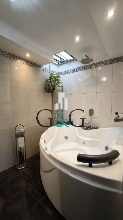 Casa ID.17 - BAJO DE PRECIO Casa 3 dormitorios y apartamento independiente - Buceo