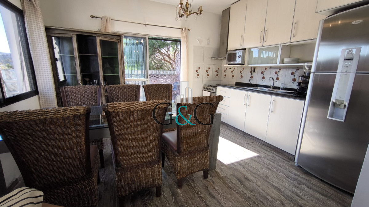 Casa ID.17 - BAJO DE PRECIO Casa 3 dormitorios y apartamento independiente - Buceo