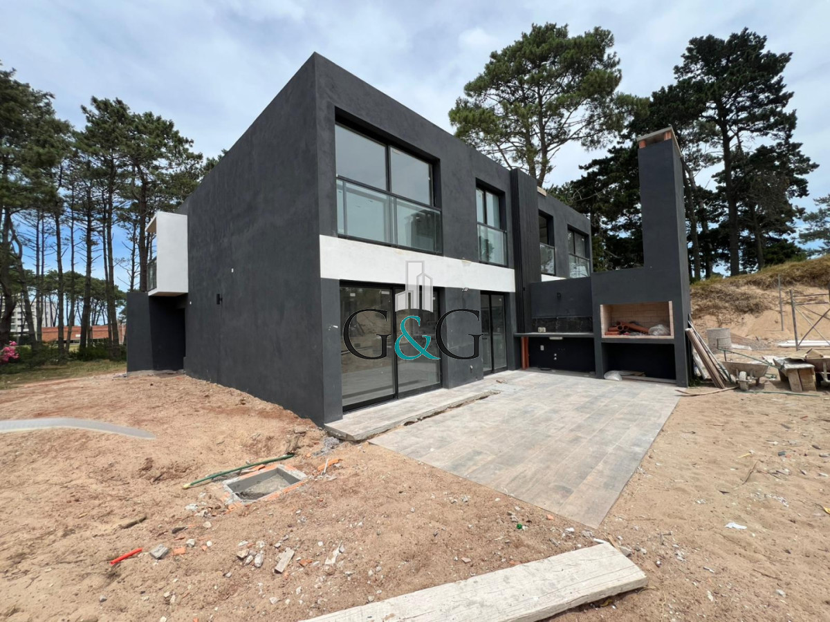 Casa ID.1 -  Casa en construcción - Punta Del Este  Piedras del chileno 