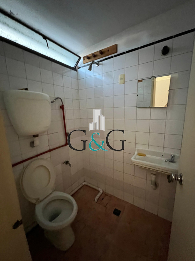 Local Comercial ID.74 - Local comercial multirubro - Buceo 