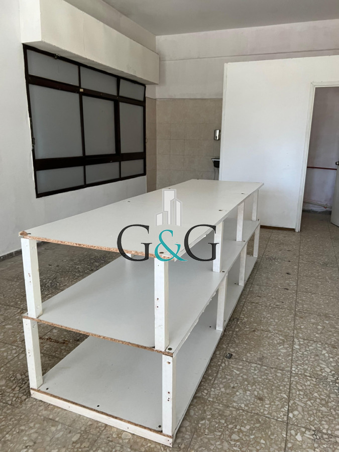 Local Comercial ID.74 - Local comercial multirubro - Buceo 