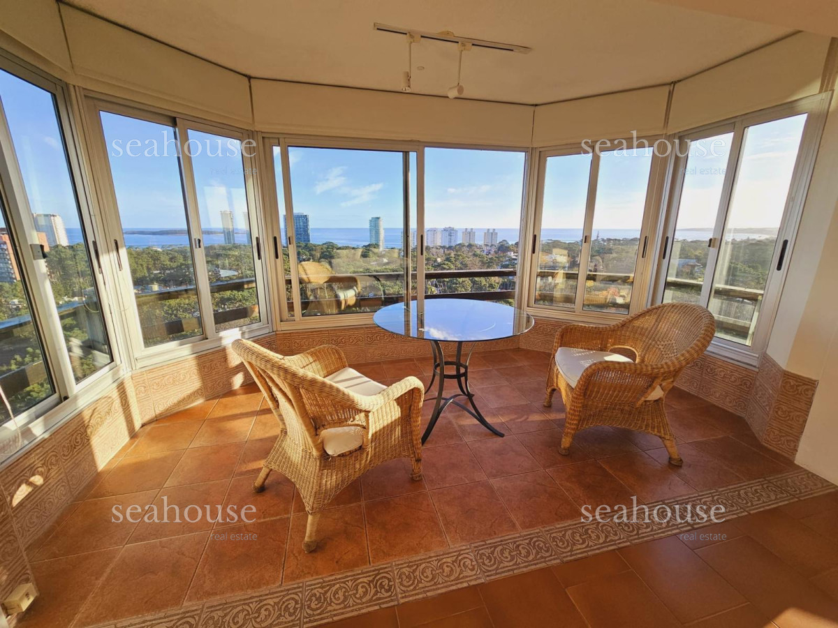 Apartamento Ref.1186 - Venta Apartamento Punta del Este Piso Alto Estupenda Vista y Amenities