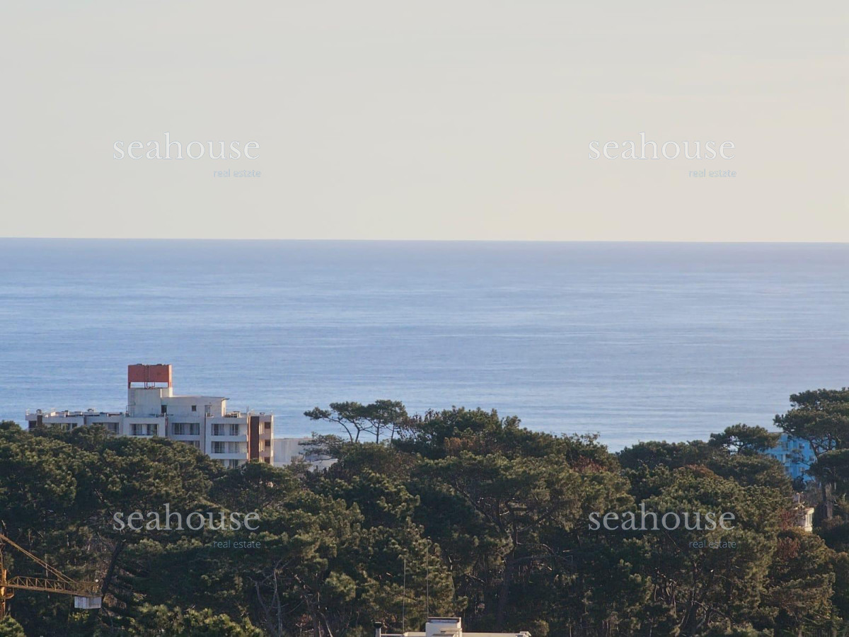 Apartamento Ref.1186 - Venta Apartamento Punta del Este Piso Alto Estupenda Vista y Amenities