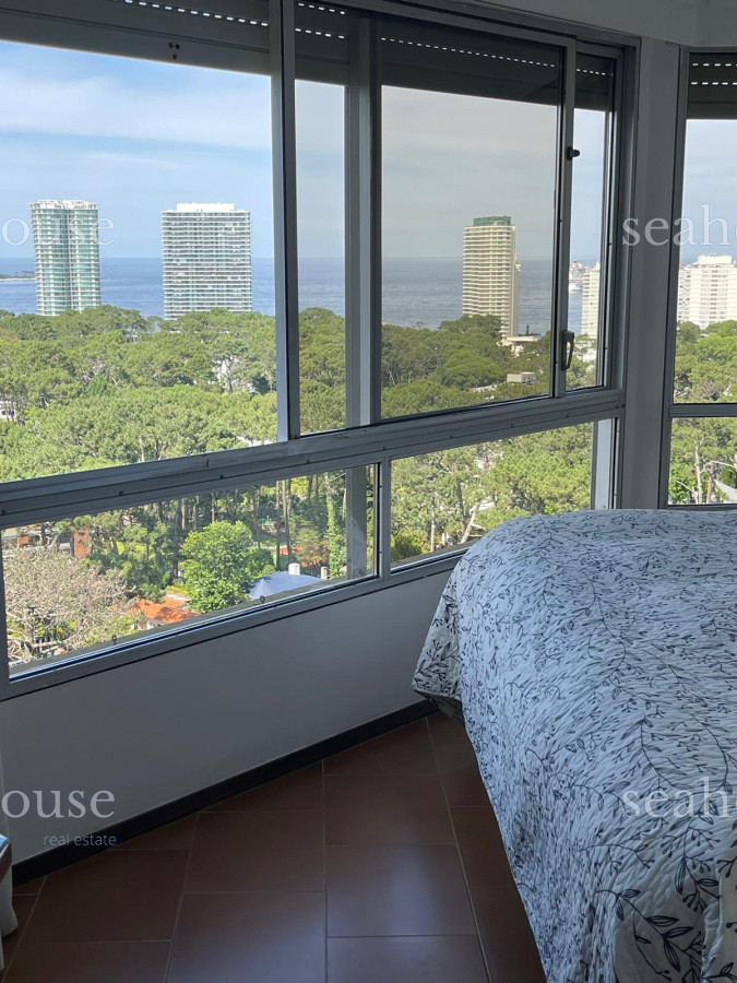 Apartamento Ref.1186 - Venta Apartamento Punta del Este Piso Alto Estupenda Vista y Amenities