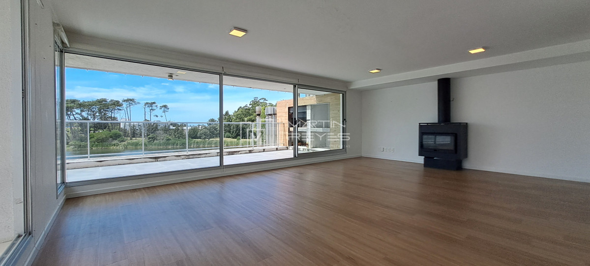 Apartamento ID.1157/Alquiler-Departamento-3-Dormitorios-en-Carrasco-Este-Nuevo-con-Vista-al-Lago - Alquiler Departamento 3 Dormitorios en Carrasco Este Nuevo con Vista al Lago