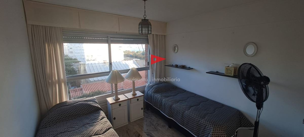Apartamento ID.47 - Alquiler Anual Apartamento Punta Del Este Mansa Rambla 2 Dorm 2 baños suite cochera
