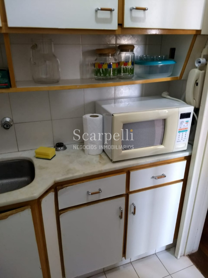 Apartamento ID.10519 - Oportundiad Única Península con vista al Emir con gran terraza  y cómoda Cochera en Edificio clásico Punta Esteño