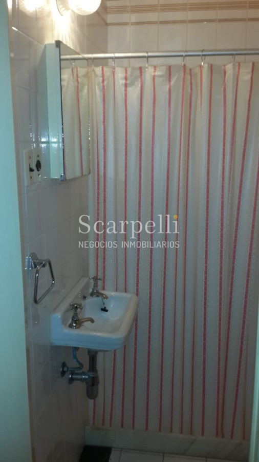 Apartamento ID.10519 - Oportundiad Única Península con vista al Emir con gran terraza  y cómoda Cochera en Edificio clásico Punta Esteño