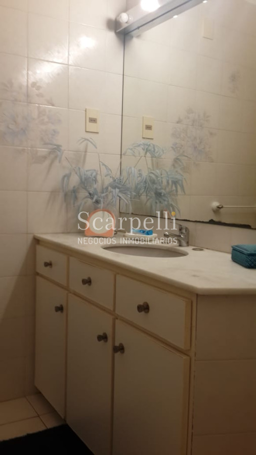 Apartamento ID.10519 - Oportundiad Única Península con vista al Emir con gran terraza  y cómoda Cochera en Edificio clásico Punta Esteño