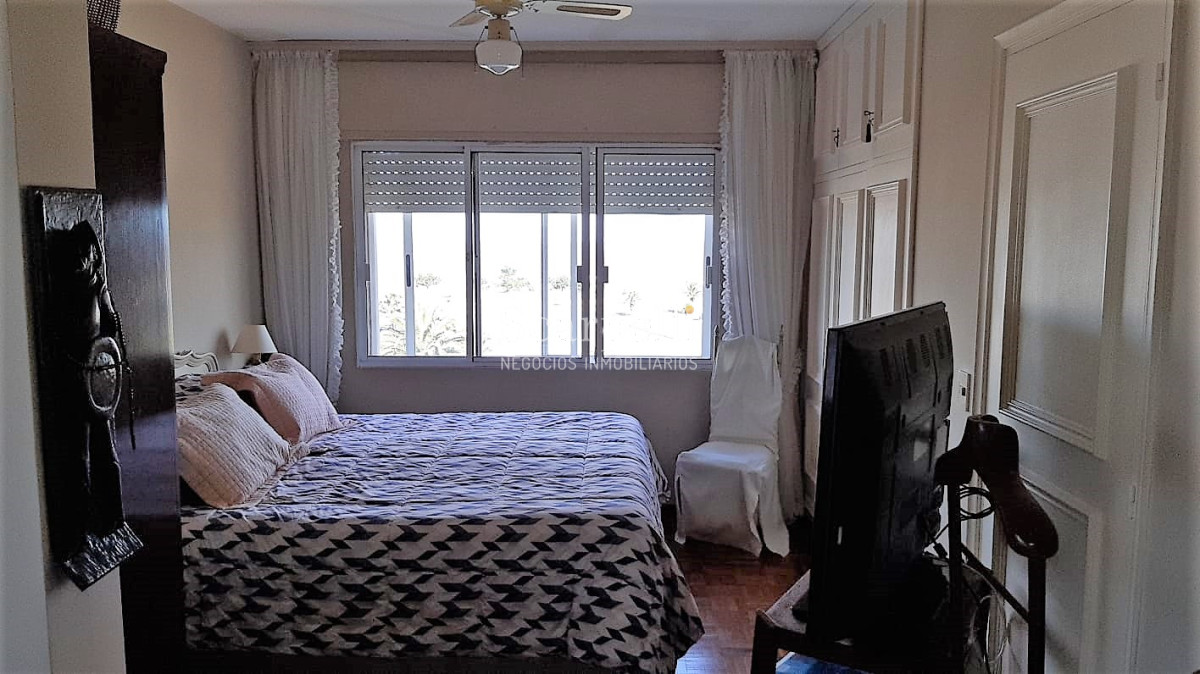 Apartamento ID.10556 - Amplio apartamento en Edificio Clásico de Carrasco con la mejor vista