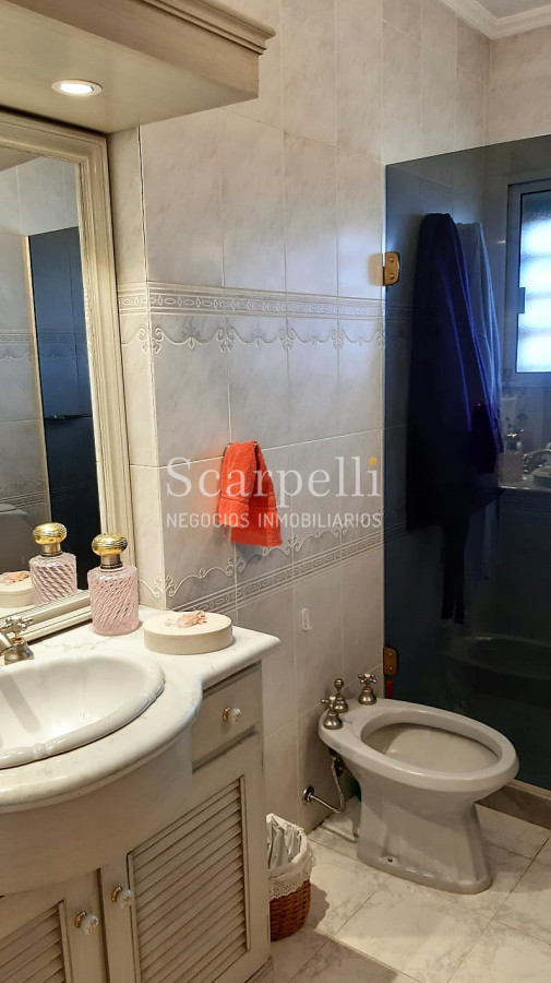 Apartamento ID.10556 - Amplio apartamento en Edificio Clásico de Carrasco con la mejor vista