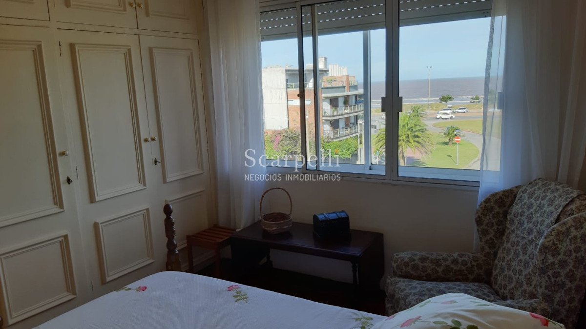 Apartamento ID.10556 - Amplio apartamento en Edificio Clásico de Carrasco con la mejor vista