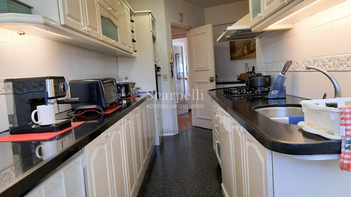 Apartamento ID.10556 - Amplio apartamento en Edificio Clásico de Carrasco con la mejor vista