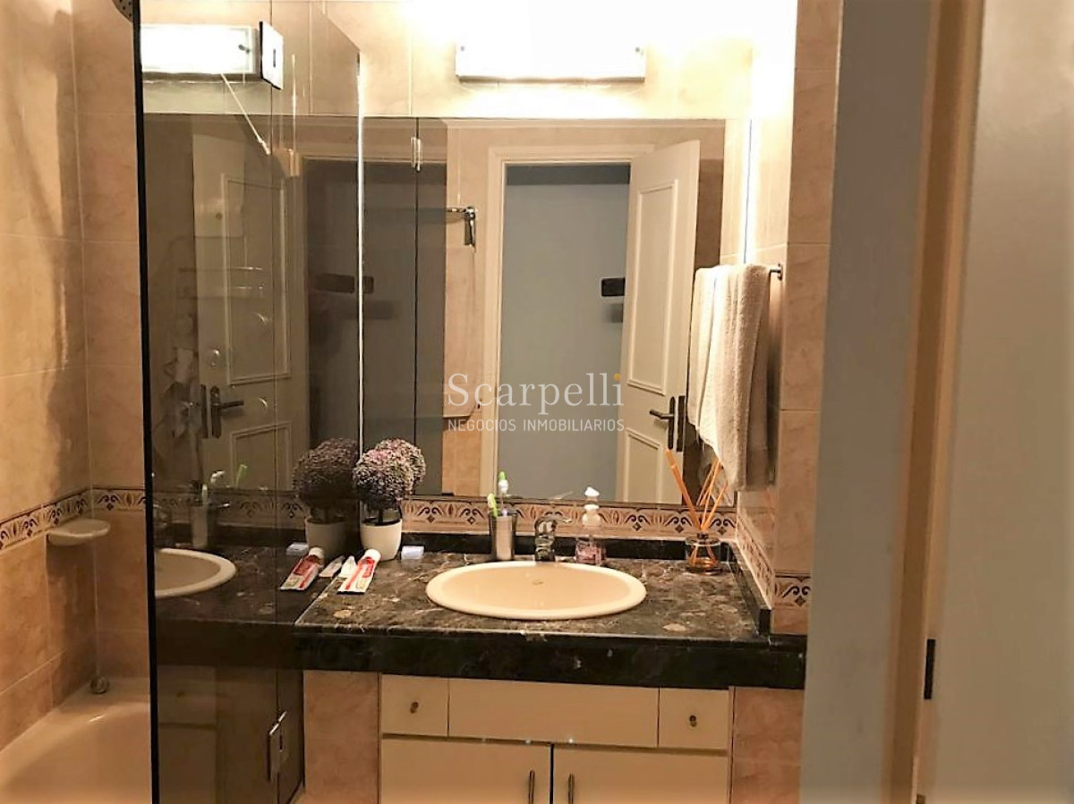 Apartamento ID.10664 - Planta Baja Próximo Rambla Impecable Calef & Portería Todo Doble Ventana y Buen Desahogo con Barbacoa