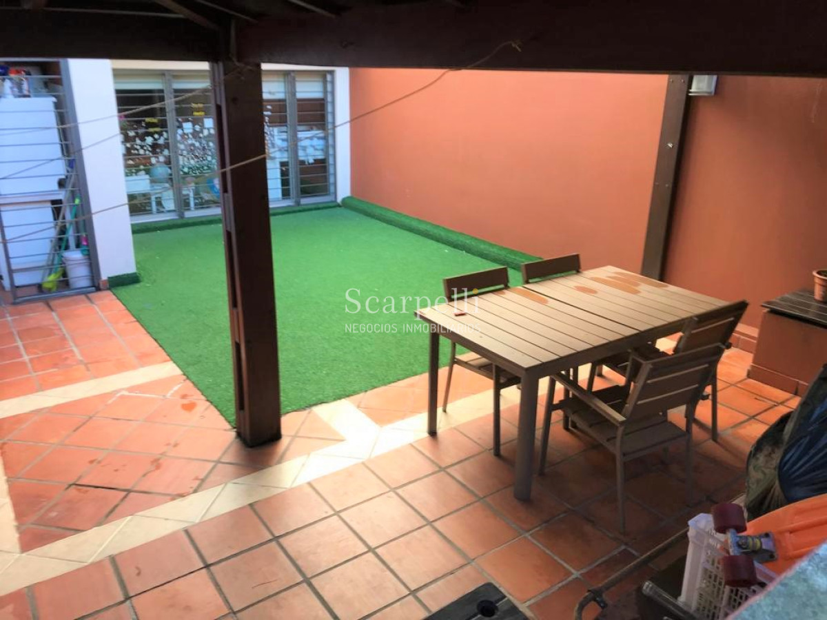 Apartamento ID.10664 - Planta Baja Próximo Rambla Impecable Calef & Portería Todo Doble Ventana y Buen Desahogo con Barbacoa
