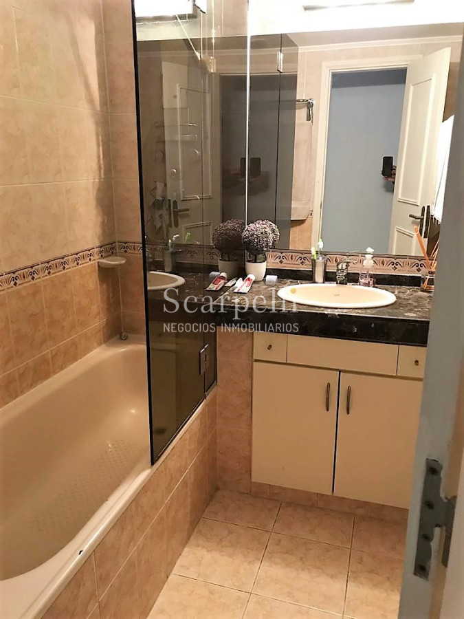 Apartamento ID.10664 - Planta Baja Próximo Rambla Impecable Calef & Portería Todo Doble Ventana y Buen Desahogo con Barbacoa
