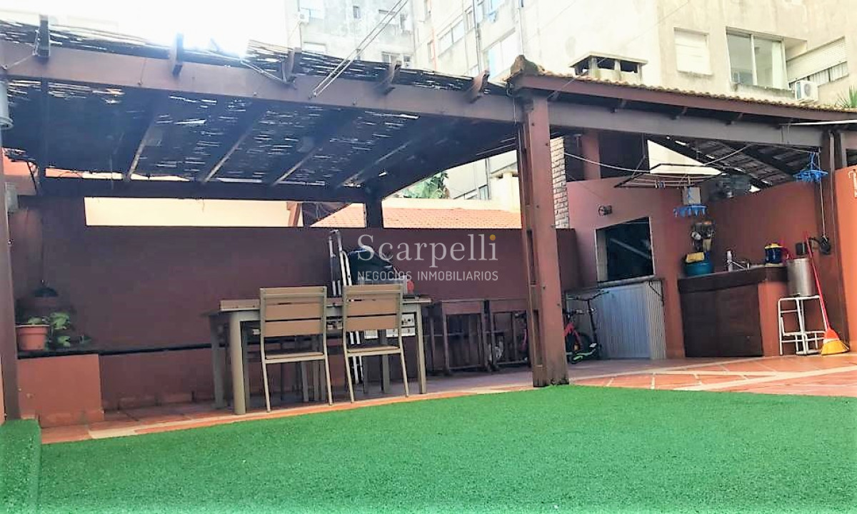 Apartamento ID.10664 - Planta Baja Próximo Rambla Impecable Calef & Portería Todo Doble Ventana y Buen Desahogo con Barbacoa