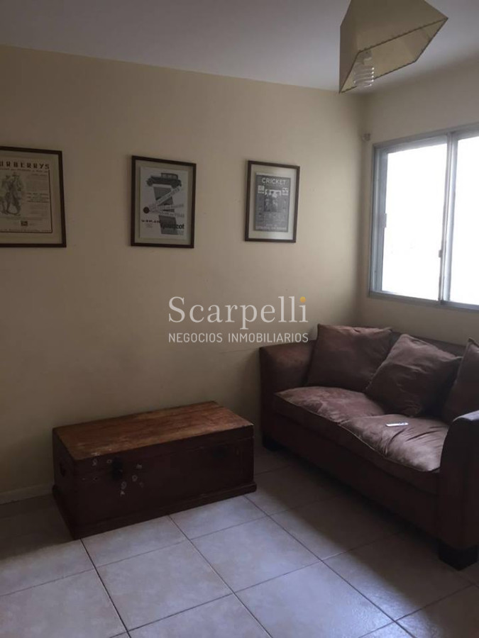 Apartamento ID.11829 - Pocitos: Apartamento a mts. de la Rambla con 4 dormitorios y 2 garages.-