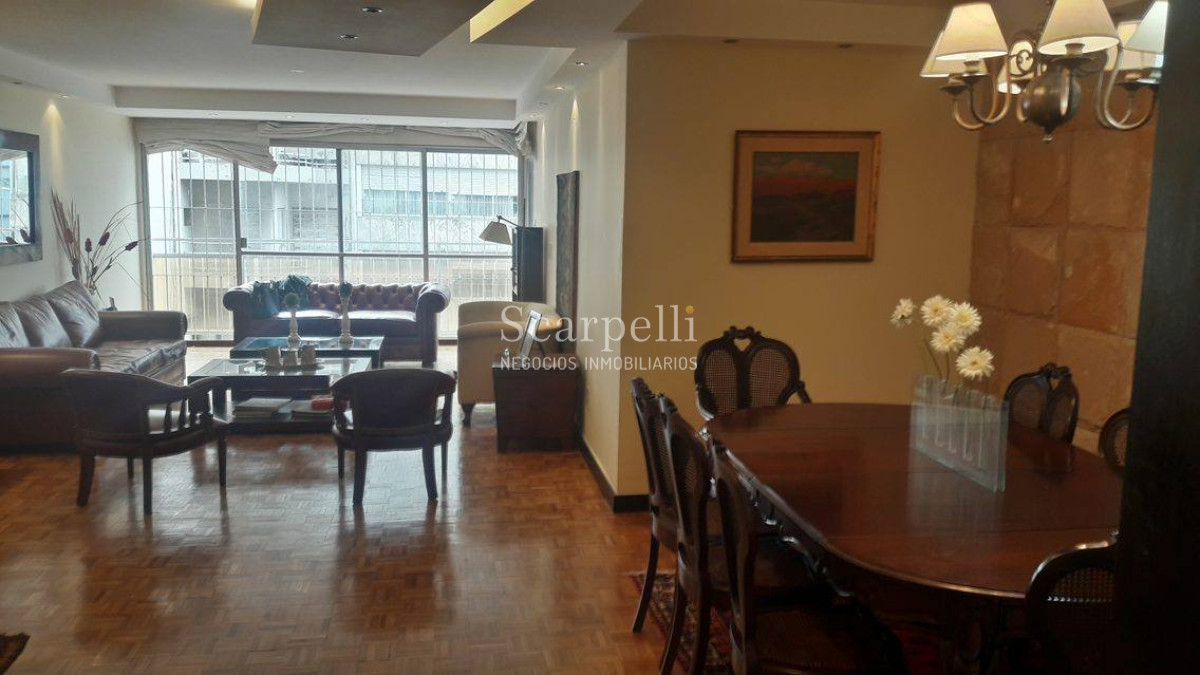 Apartamento ID.11829 - Pocitos: Apartamento a mts. de la Rambla con 4 dormitorios y 2 garages.-
