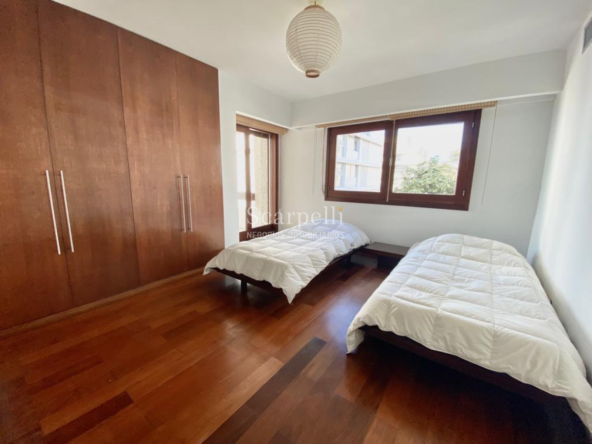 Apartamento ID.7781 - Exclusivo Frente al Puerto de Punta del Este con gran terraza y los mejores atardeceres sobre la Isla Gorriti