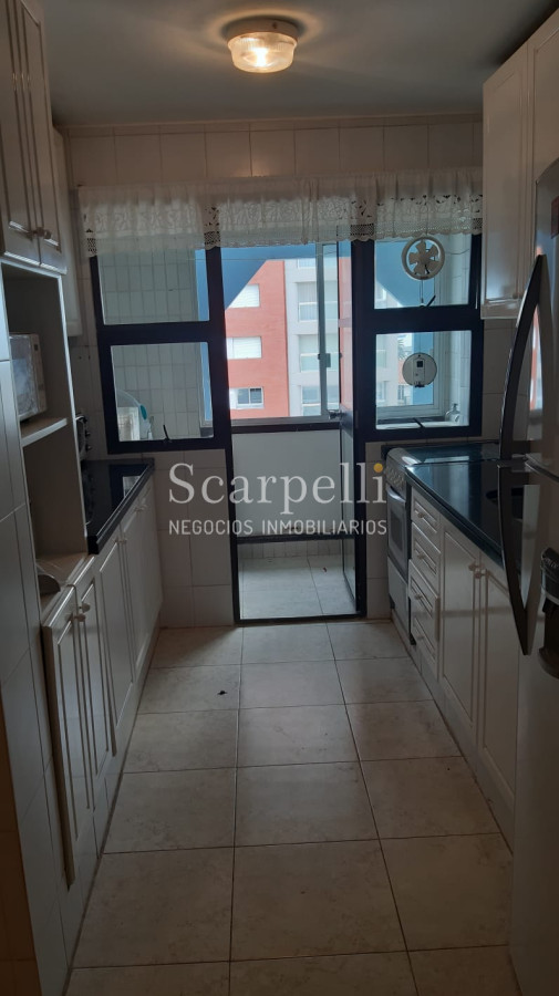 Apartamento ID.12147 - Edificio de Categoría  con vista a la Isla de Lobos, Isla Gorriti y Puerto de Punta del Este