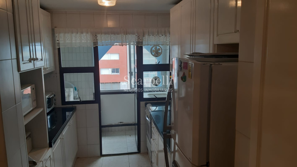 Apartamento ID.12147 - Edificio de Categoría  con vista a la Isla de Lobos, Isla Gorriti y Puerto de Punta del Este