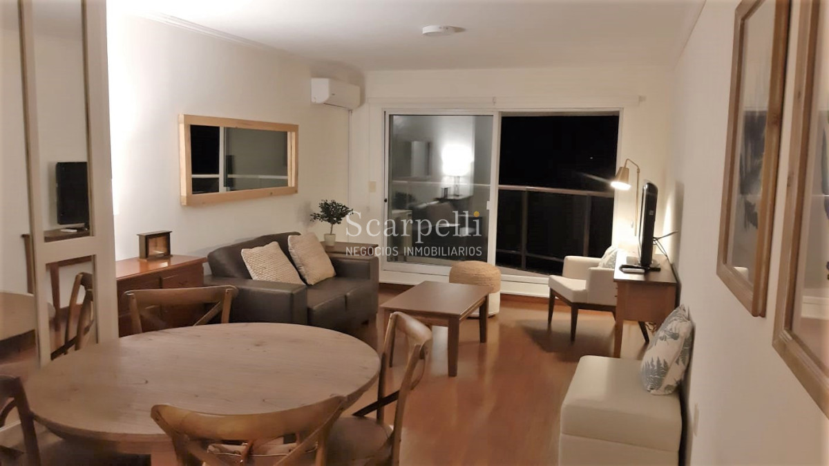 Apartamento ID.12838 - Alquiler Apartamento Rambla Pocitos piso alto equipado 1 dormitorio con garage