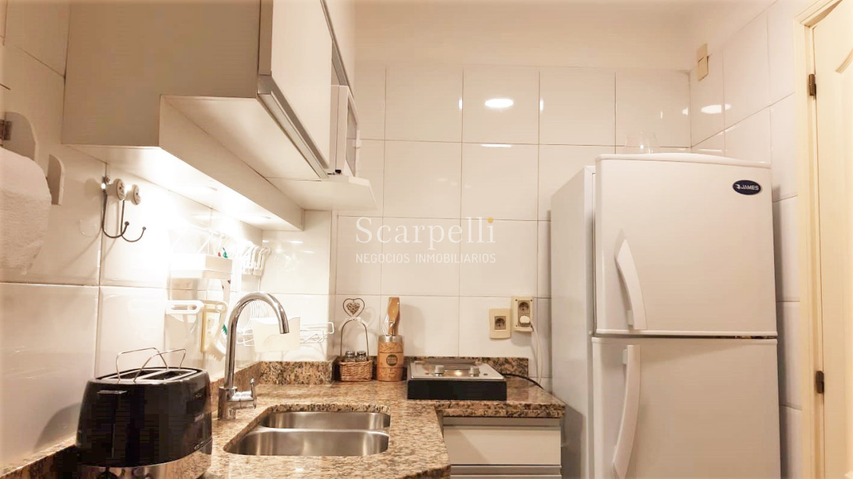 Apartamento ID.12838 - Alquiler Apartamento Rambla Pocitos piso alto equipado 1 dormitorio con garage