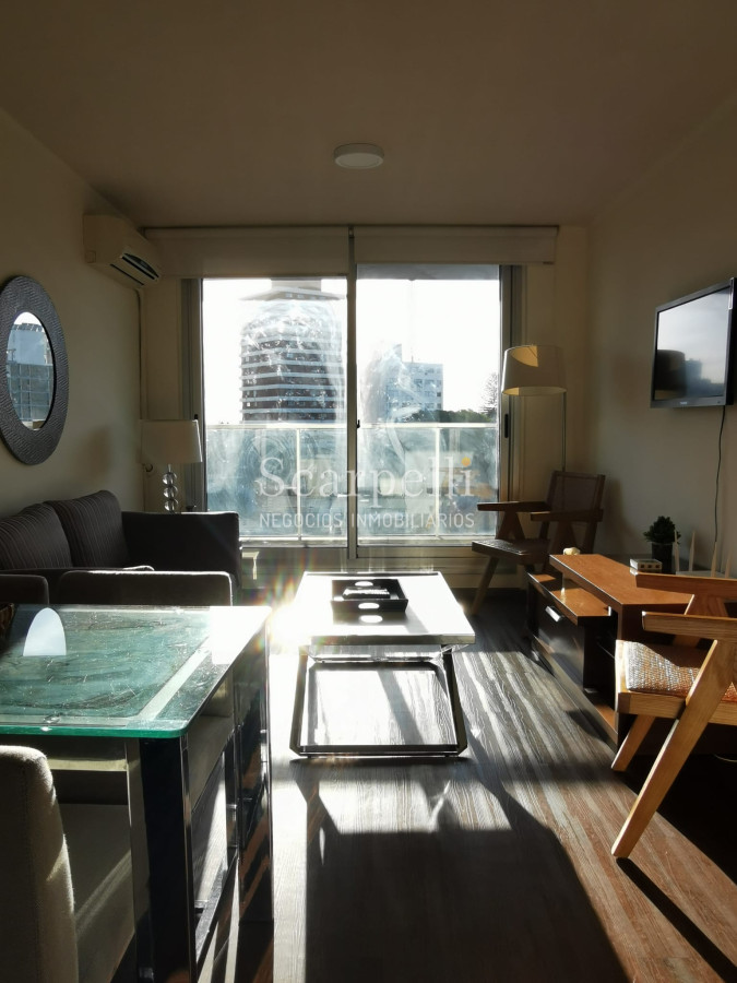Apartamento ID.12898 - Punta Carretas muy proximo a la Rambla,  Club de Golf y Shopping Punta Carretas Piso Alto totalmente equipado