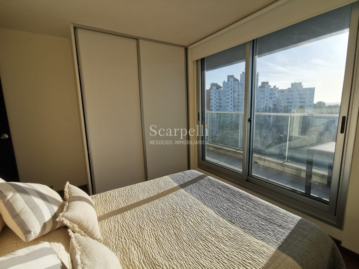 Apartamento ID.12898 - Punta Carretas muy proximo a la Rambla,  Club de Golf y Shopping Punta Carretas Piso Alto totalmente equipado