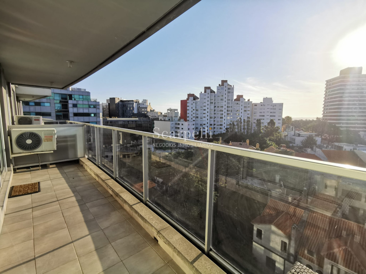 Apartamento ID.12898 - Punta Carretas muy proximo a la Rambla,  Club de Golf y Shopping Punta Carretas Piso Alto totalmente equipado