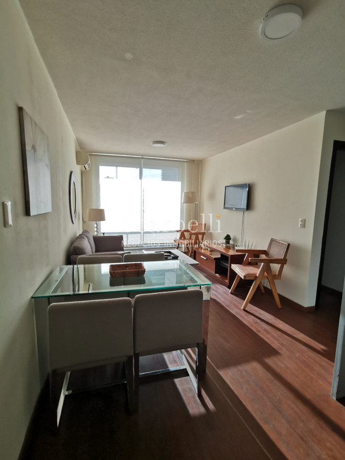 Apartamento ID.12898 - Punta Carretas muy proximo a la Rambla,  Club de Golf y Shopping Punta Carretas Piso Alto totalmente equipado