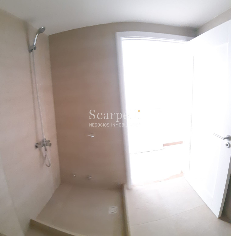 Apartamento ID.12918 - Estrene en Carrasco Apartamento de excelente calidad con amplios espacios verdes y la mejor orientación Norte con todo el Sol