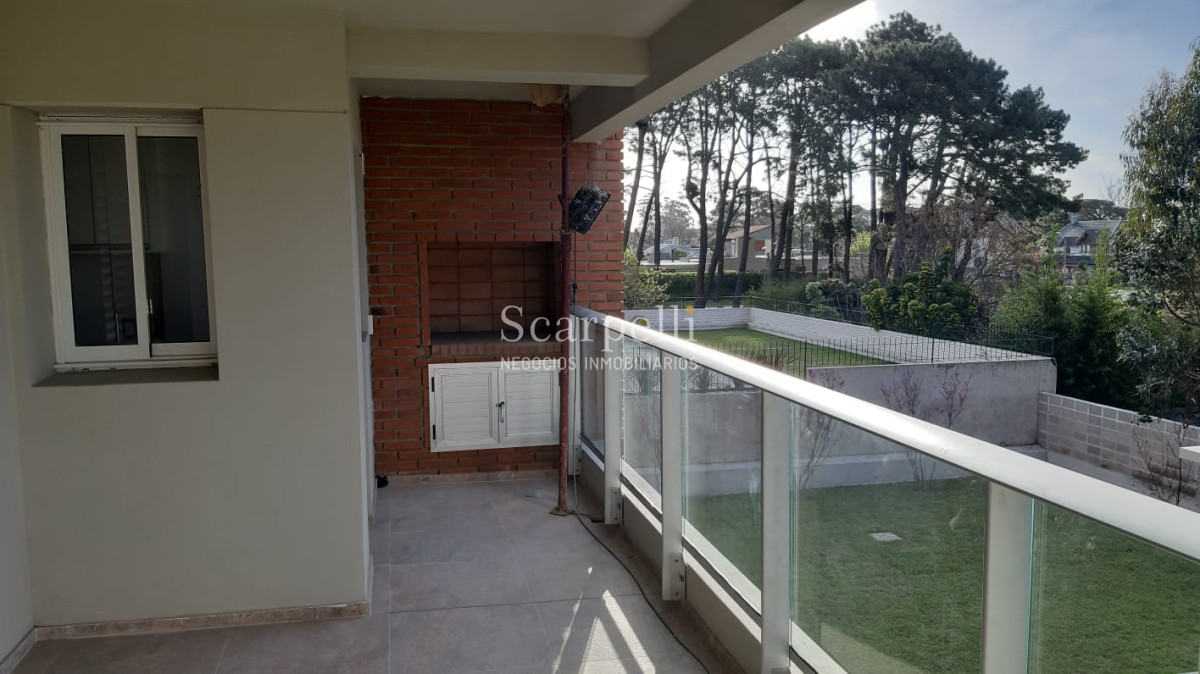 Apartamento ID.12918 - Estrene en Carrasco Apartamento de excelente calidad con amplios espacios verdes y la mejor orientación Norte con todo el Sol