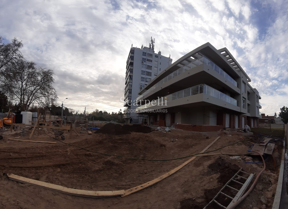 Apartamento ID.12918 - Estrene en Carrasco Apartamento de excelente calidad con amplios espacios verdes y la mejor orientación Norte con todo el Sol