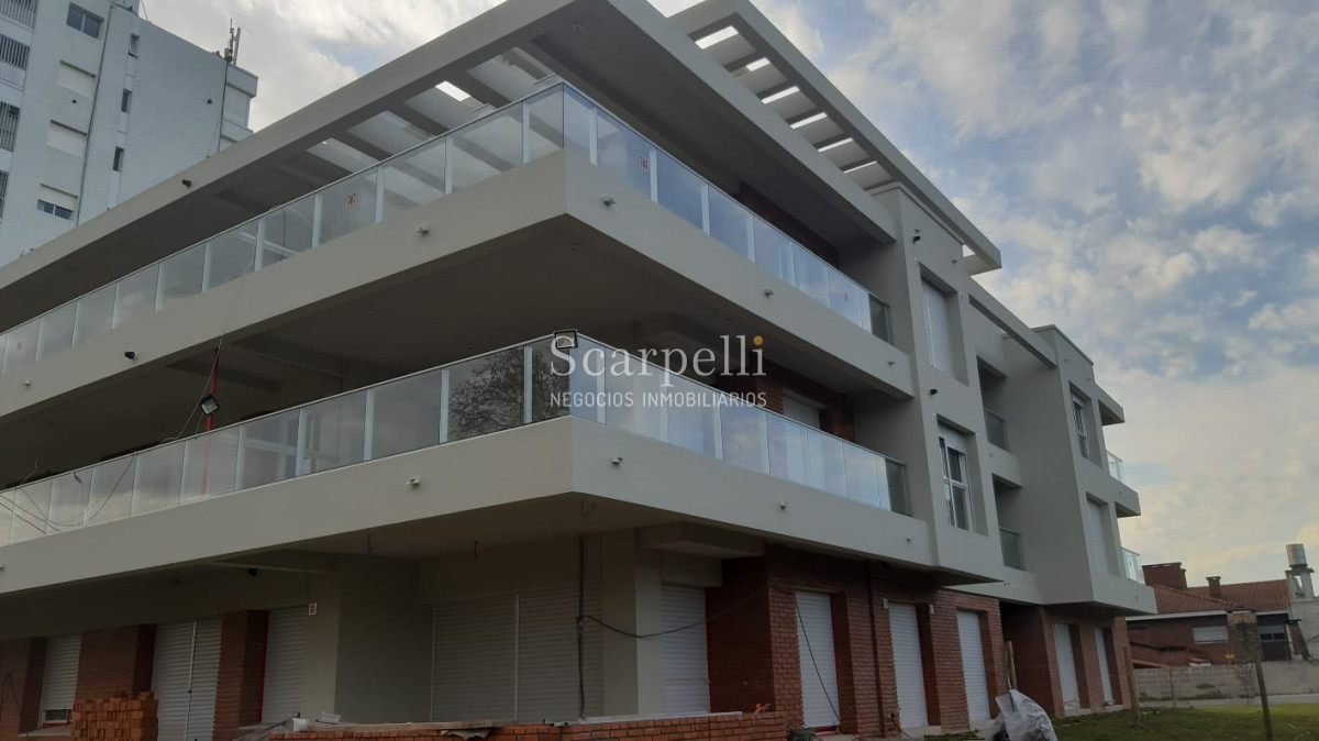 Apartamento ID.12918 - Estrene en Carrasco Apartamento de excelente calidad con amplios espacios verdes y la mejor orientación Norte con todo el Sol