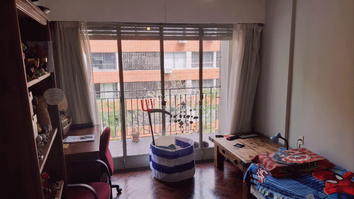 Apartamento ID.13393 - Apartamento Pocitos proximo Rambla: Guayaqui y Berro: 4 dormitorios + 3 baños + garage y Terraza