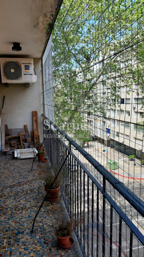 Apartamento ID.13393 - Apartamento Pocitos proximo Rambla: Guayaqui y Berro: 4 dormitorios + 3 baños + garage y Terraza