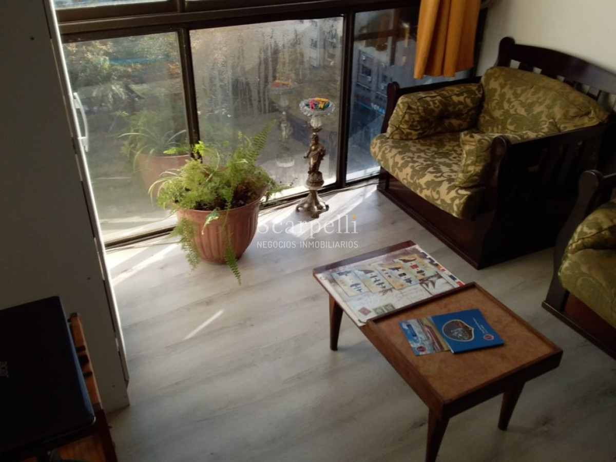 Apartamento ID.14583 - Monoambiente Totalmente equipado en Piso Alto frente a Plaza del Entrevero y a mts. de nuestra principal Avenida.