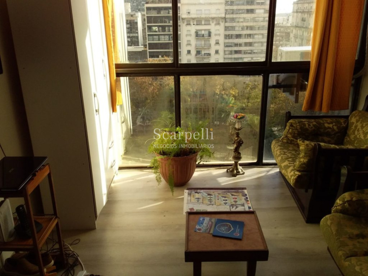 Apartamento ID.14583 - Monoambiente Totalmente equipado en Piso Alto frente a Plaza del Entrevero y a mts. de nuestra principal Avenida.