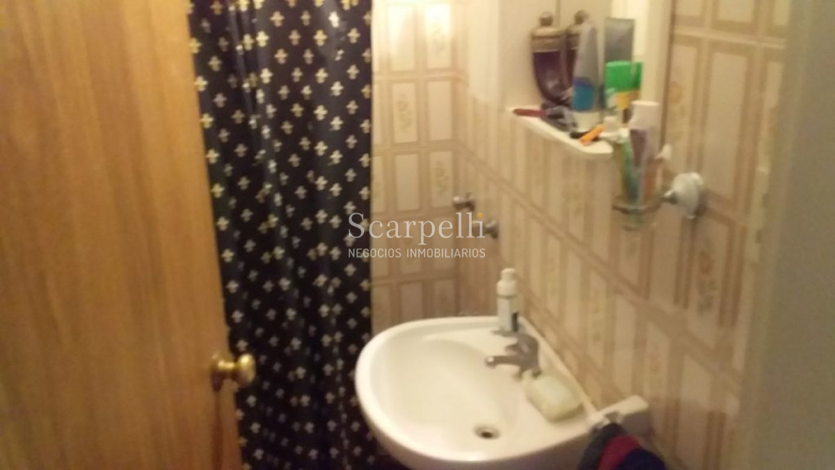 Apartamento ID.14583 - Monoambiente Totalmente equipado en Piso Alto frente a Plaza del Entrevero y a mts. de nuestra principal Avenida.