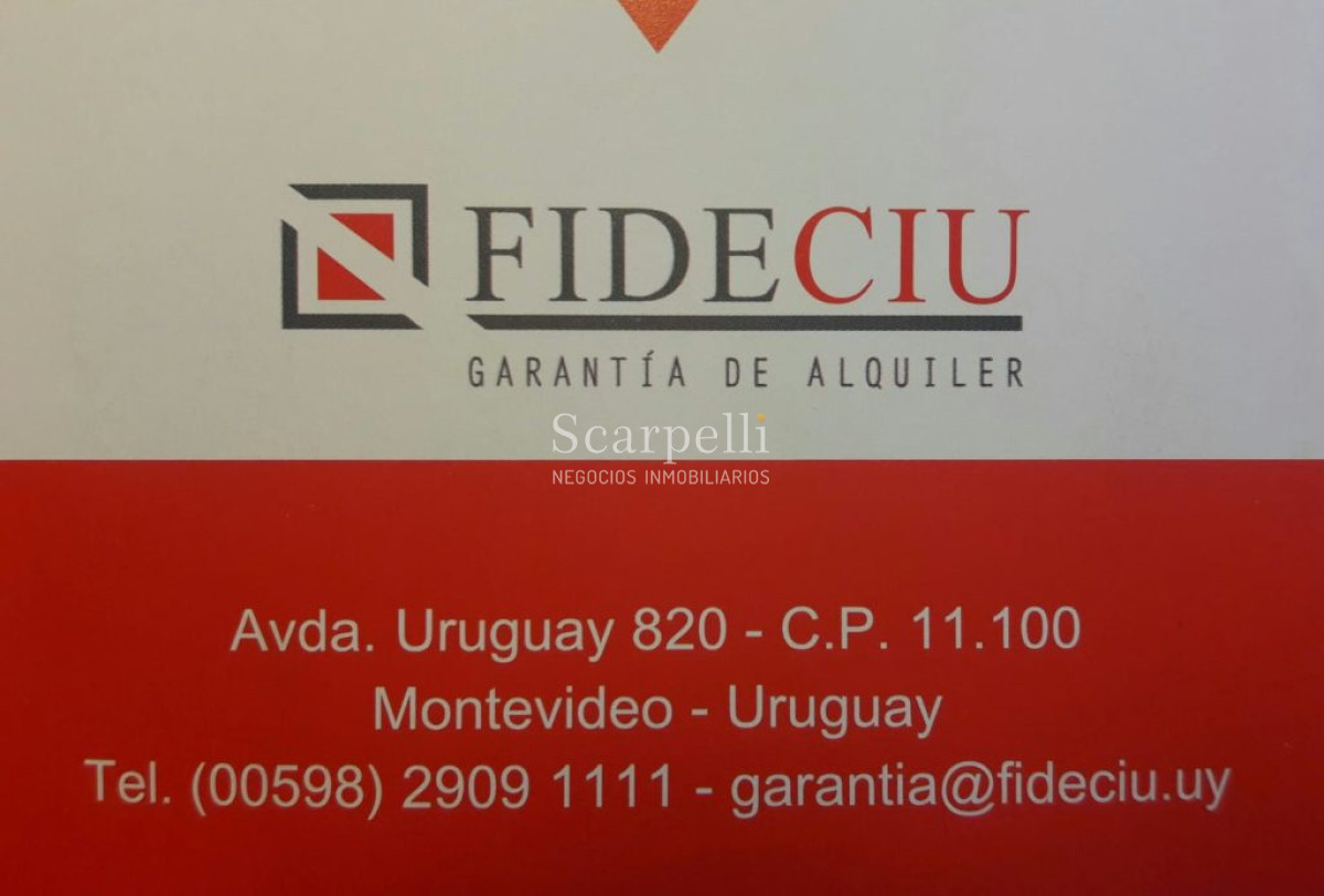 Apartamento ID.14583 - Monoambiente Totalmente equipado en Piso Alto frente a Plaza del Entrevero y a mts. de nuestra principal Avenida.