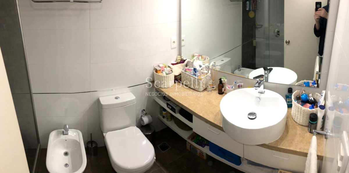 Apartamento ID.14660 - Apartamento en Malvín Céntrico : Orinoco y Estrázulas 2 dormitorios y 2 baños + Cochera todo a nuevo.-