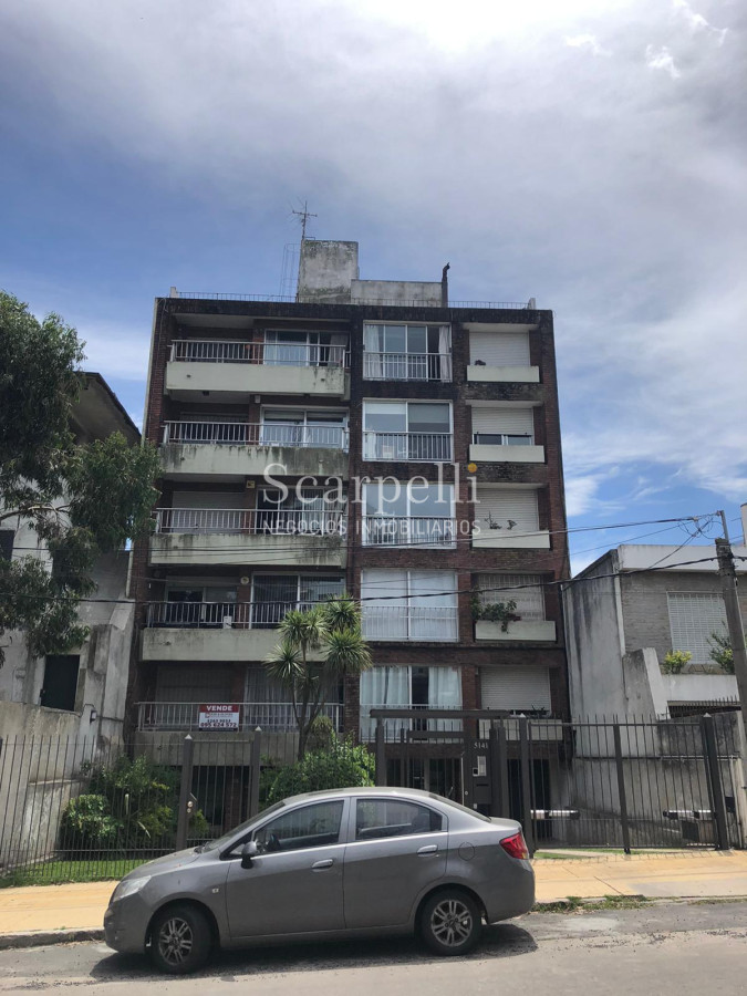 Apartamento ID.14660 - Apartamento en Malvín Céntrico : Orinoco y Estrázulas 2 dormitorios y 2 baños + Cochera todo a nuevo.-