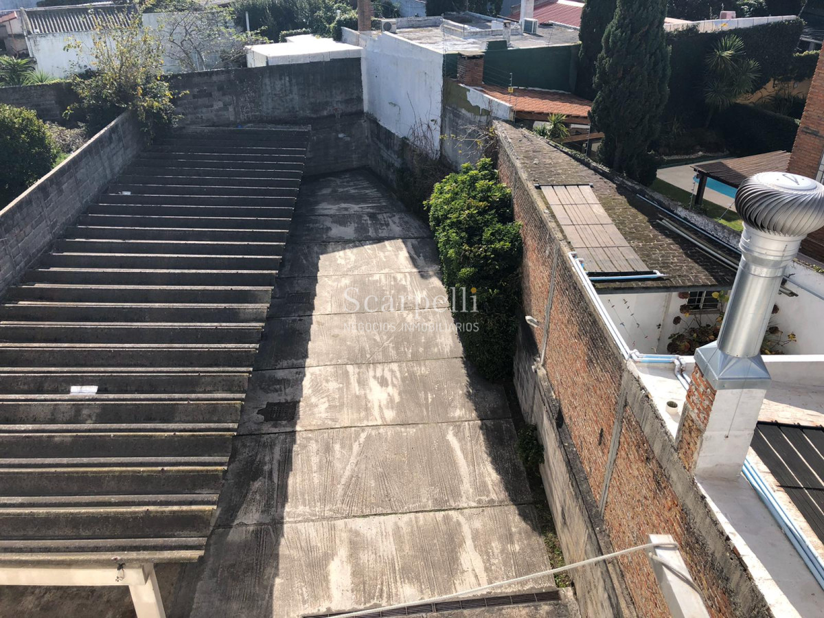 Apartamento ID.14660 - Apartamento en Malvín Céntrico : Orinoco y Estrázulas 2 dormitorios y 2 baños + Cochera todo a nuevo.-