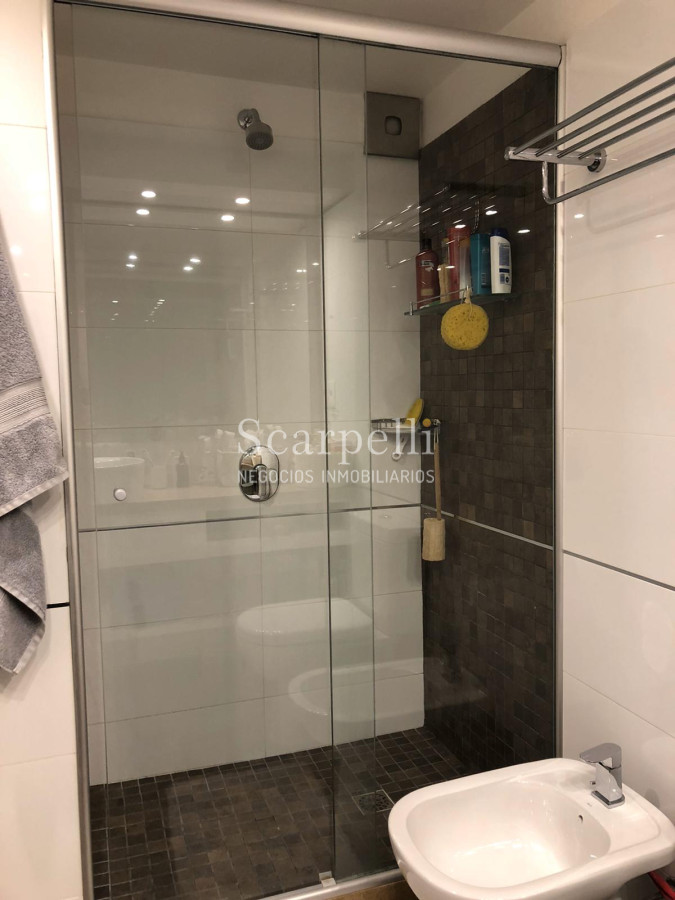 Apartamento ID.14660 - Apartamento en Malvín Céntrico : Orinoco y Estrázulas 2 dormitorios y 2 baños + Cochera todo a nuevo.-