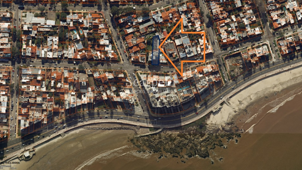 Apartamento ID.14660 - Apartamento en Malvín Céntrico : Orinoco y Estrázulas 2 dormitorios y 2 baños + Cochera todo a nuevo.-