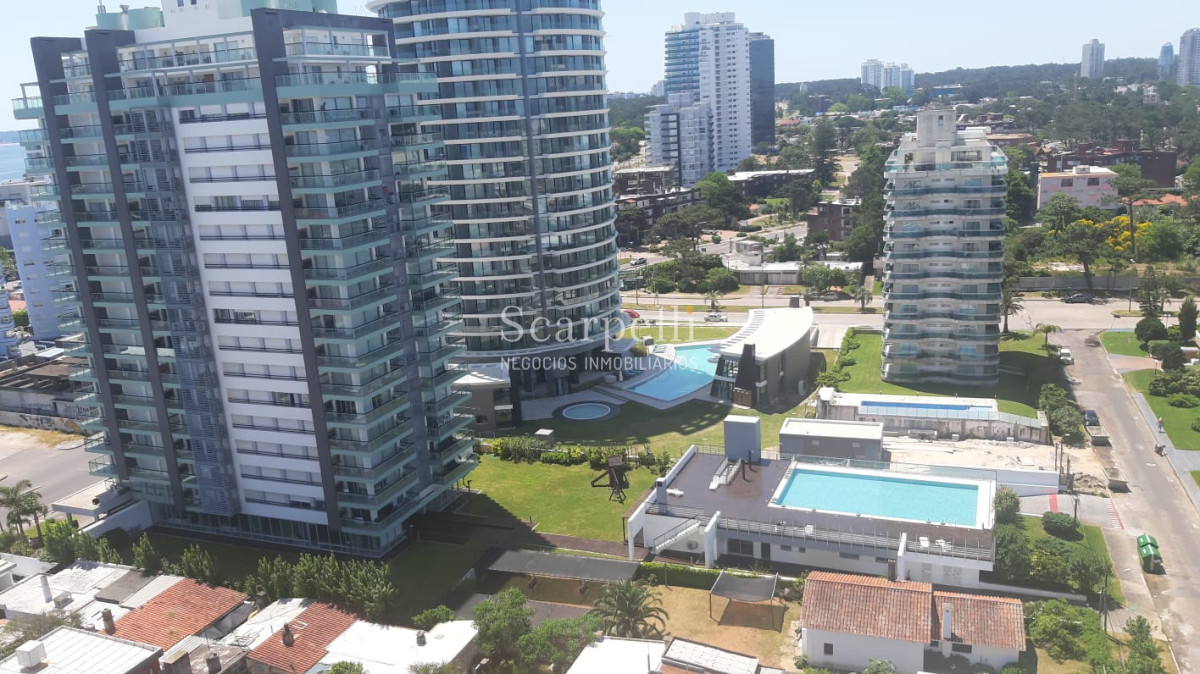 Apartamento ID.14749 - Moderno Edificio en Chiverta Cerca del Conrad - Península - Playa Brava & Mansa con todos los Amenities y Parrillero Individual.-